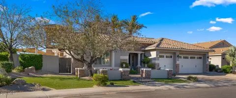 Exterior - 4052 E Clubview Dr, Gilbert, AZ 85298 photo 15 of 18
