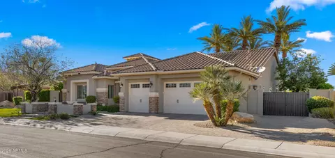 Exterior - 4052 E Clubview Dr, Gilbert, AZ 85298 photo 13 of 18