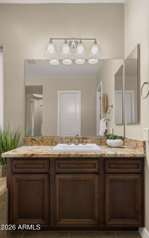 Bath - 4052 E Clubview Dr, Gilbert, AZ 85298 photo 3 of 6
