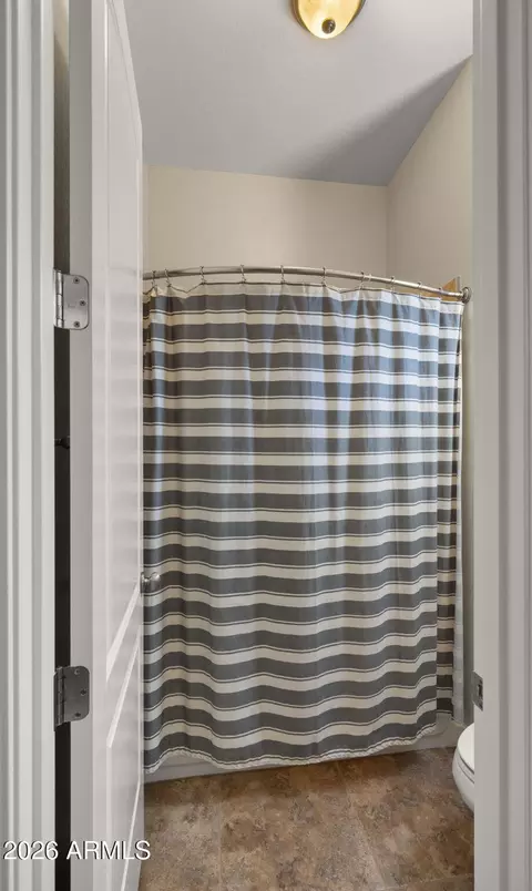 Bath - 4052 E Clubview Dr, Gilbert, AZ 85298 photo 5 of 6