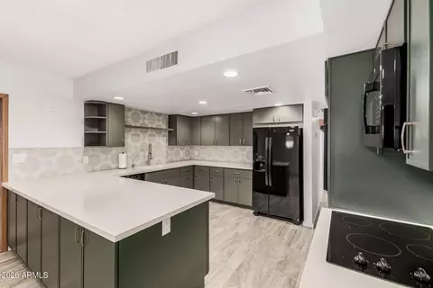 Kitchen - 1178 S Ocotillo Dr, Apache Junction, AZ 85120 photo 1 of 4