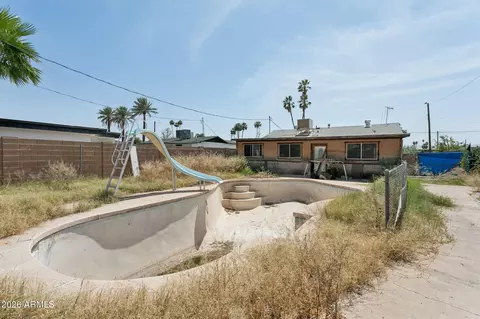 Exterior - 2930 E Granada Rd, Phoenix, AZ 85008 photo 4 of 5