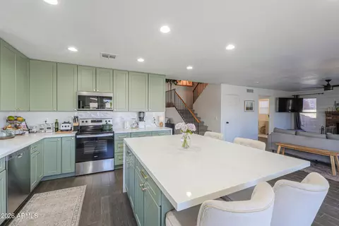 Kitchen - 466 W Smoke Tree Rd, Gilbert, AZ 85233 photo 4 of 5