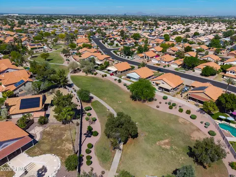 View/Area - 466 W Smoke Tree Rd, Gilbert, AZ 85233 photo 5 of 5
