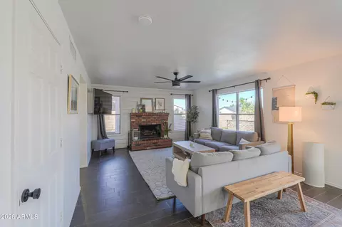 Living - 466 W Smoke Tree Rd, Gilbert, AZ 85233 photo 1 of 3