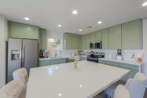 Kitchen - 466 W Smoke Tree Rd, Gilbert, AZ 85233 photo 3 of 5