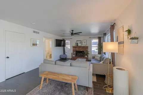 Living - 466 W Smoke Tree Rd, Gilbert, AZ 85233 photo 2 of 3