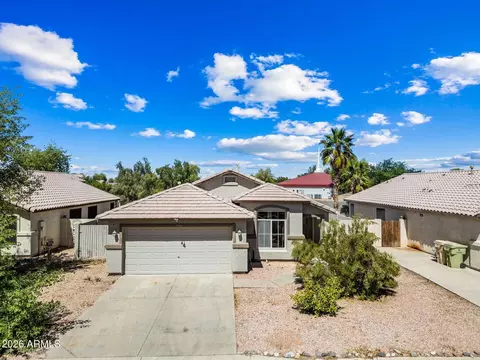 7990 W Solano Dr N, Glendale, AZ 85303