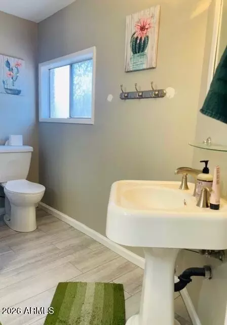 Bath - 8204 E 6th Ave, Mesa, AZ 85208 photo 2 of 4