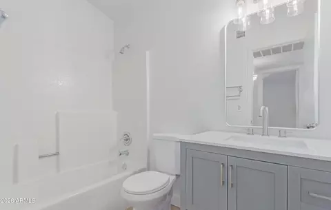 Bath - 4437 E Bluefield Ave, Phoenix, AZ 85032 photo 8 of 8