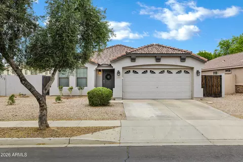 6092 S Bridal Vail Dr, Gilbert, AZ 85298