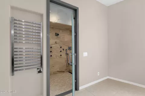 Bath - 6309 N 4th Dr, Phoenix, AZ 85013 photo 3 of 7