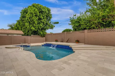 Exterior - 6309 N 4th Dr, Phoenix, AZ 85013 photo 6 of 10