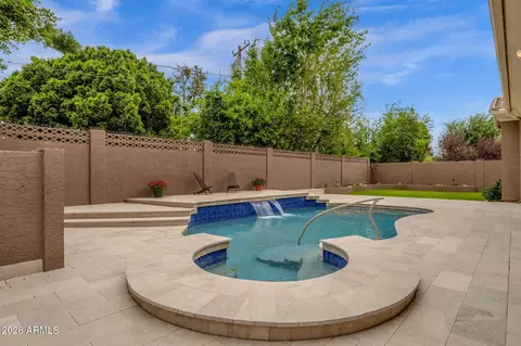 Exterior - 6309 N 4th Dr, Phoenix, AZ 85013 photo 4 of 10