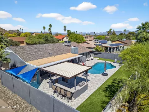 View/Area - 2249 E Mercer Ln, Phoenix, AZ 85028 photo 8 of 19