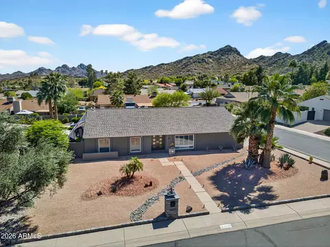 View/Area - 2249 E Mercer Ln, Phoenix, AZ 85028 photo 3 of 19