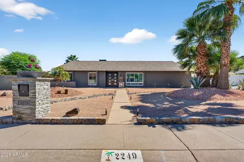 Exterior - 2249 E Mercer Ln, Phoenix, AZ 85028 photo 10 of 12