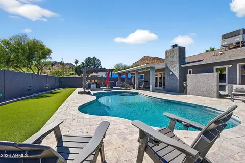 Exterior - 2249 E Mercer Ln, Phoenix, AZ 85028 photo 3 of 12