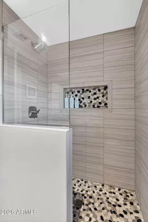 Bath - 2249 E Mercer Ln, Phoenix, AZ 85028 photo 7 of 7
