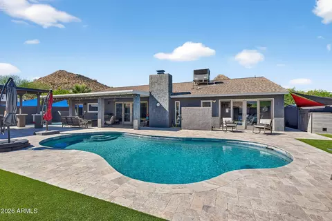 Exterior - 2249 E Mercer Ln, Phoenix, AZ 85028 photo 2 of 12