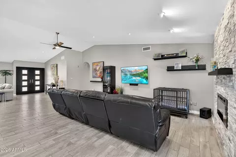 Living - 2249 E Mercer Ln, Phoenix, AZ 85028 photo 3 of 3