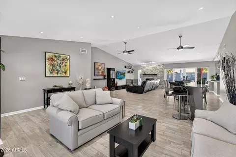 Living - 2249 E Mercer Ln, Phoenix, AZ 85028 photo 2 of 3