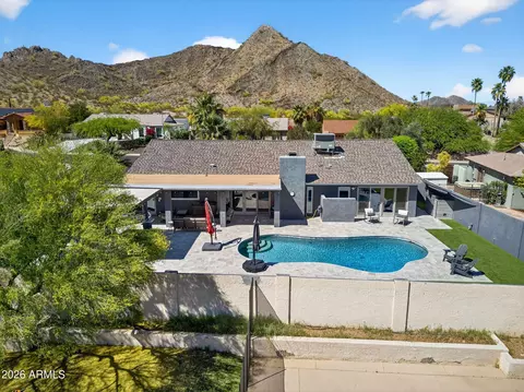 View/Area - 2249 E Mercer Ln, Phoenix, AZ 85028 photo 6 of 19