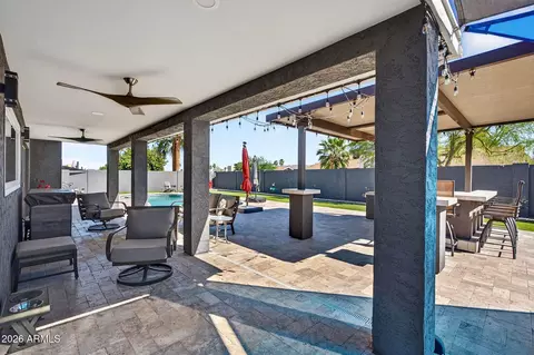 Exterior - 2249 E Mercer Ln, Phoenix, AZ 85028 photo 9 of 12