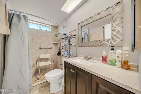 Bath - 8933 W Roma Ave, Phoenix, AZ 85037 photo 1 of 2