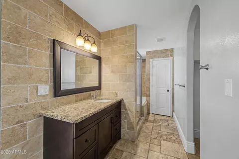 Bath - 1324 E Hale St, Mesa, AZ 85203 photo 1 of 10
