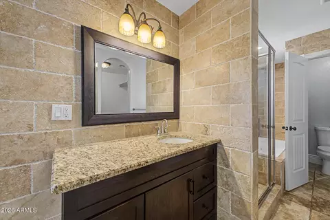 Bath - 1324 E Hale St, Mesa, AZ 85203 photo 2 of 10