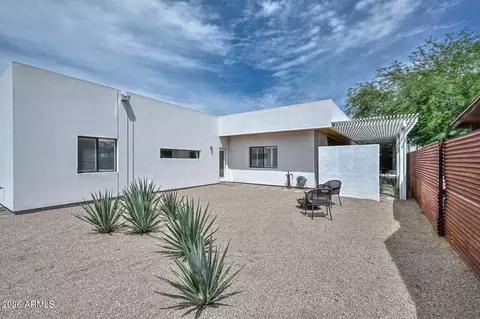 Exterior - 2109 E Virginia Ave, Phoenix, AZ 85006 photo 4 of 8