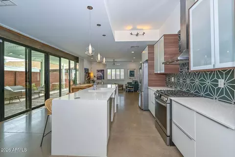 Kitchen - 2109 E Virginia Ave, Phoenix, AZ 85006 photo 3 of 6