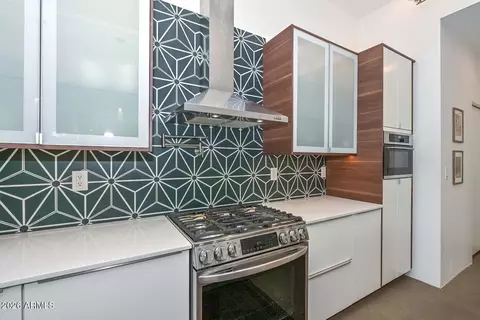 Kitchen - 2109 E Virginia Ave, Phoenix, AZ 85006 photo 6 of 6