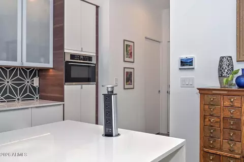 Kitchen - 2109 E Virginia Ave, Phoenix, AZ 85006 photo 4 of 6