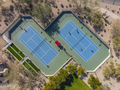 View/Area - 3980 E Robin Ln, Phoenix, AZ 85050 photo 1 of 2