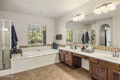 Bath - 3980 E Robin Ln, Phoenix, AZ 85050 photo 1 of 3