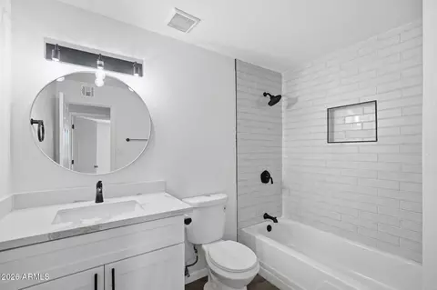 Bath - 3620 E Ludlow Dr, Phoenix, AZ 85032 photo 1 of 2