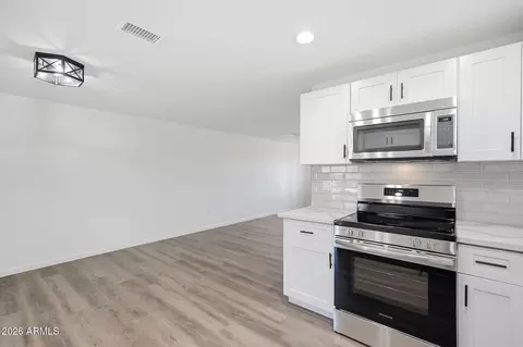 Kitchen - 3620 E Ludlow Dr, Phoenix, AZ 85032 photo 4 of 4