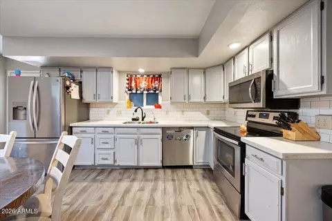 Kitchen - 1011 W 5th Ave, Apache Junction, AZ 85120 photo 2 of 2