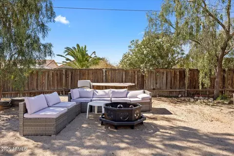 Exterior - 1011 W 5th Ave, Apache Junction, AZ 85120 photo 5 of 6