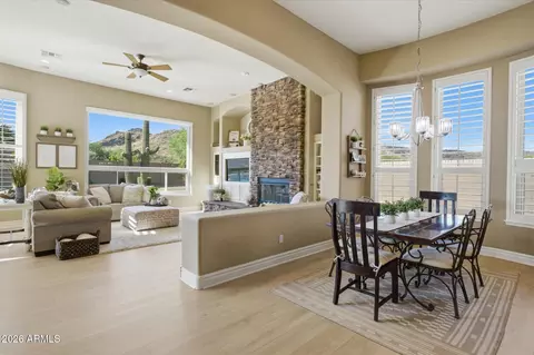 Dining - 4312 W Range Mule Dr, Phoenix, AZ 85083 photo 3 of 4