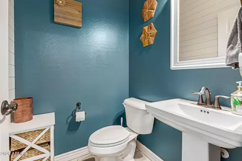 Bath - 2738 E Cherry Hill Dr, Gilbert, AZ 85298 photo 1 of 6
