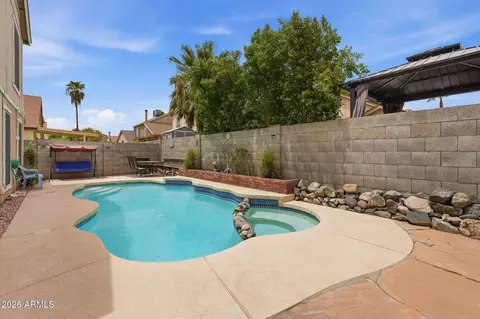 Exterior - 506 E Kerry Ln, Phoenix, AZ 85024 photo 2 of 6