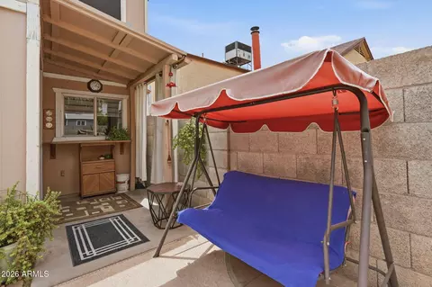 Exterior - 506 E Kerry Ln, Phoenix, AZ 85024 photo 5 of 6