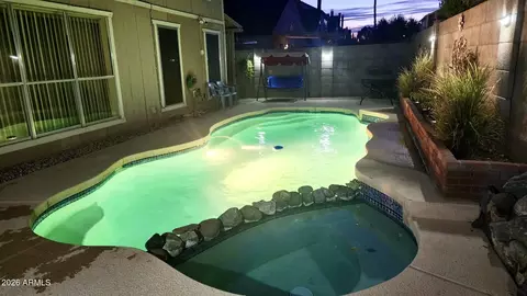 Exterior - 506 E Kerry Ln, Phoenix, AZ 85024 photo 7 of 7