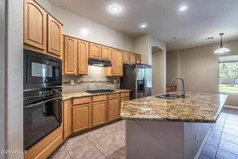 Kitchen - 4133 E Reins Rd, Gilbert, AZ 85297 photo 1 of 2