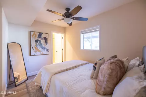 Bedroom - 809 E Sheridan St, Phoenix, AZ 85006 photo 2 of 3