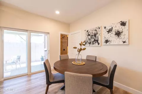 Dining - 809 E Sheridan St, Phoenix, AZ 85006 photo 1 of 6