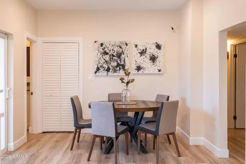 Dining - 809 E Sheridan St, Phoenix, AZ 85006 photo 5 of 6